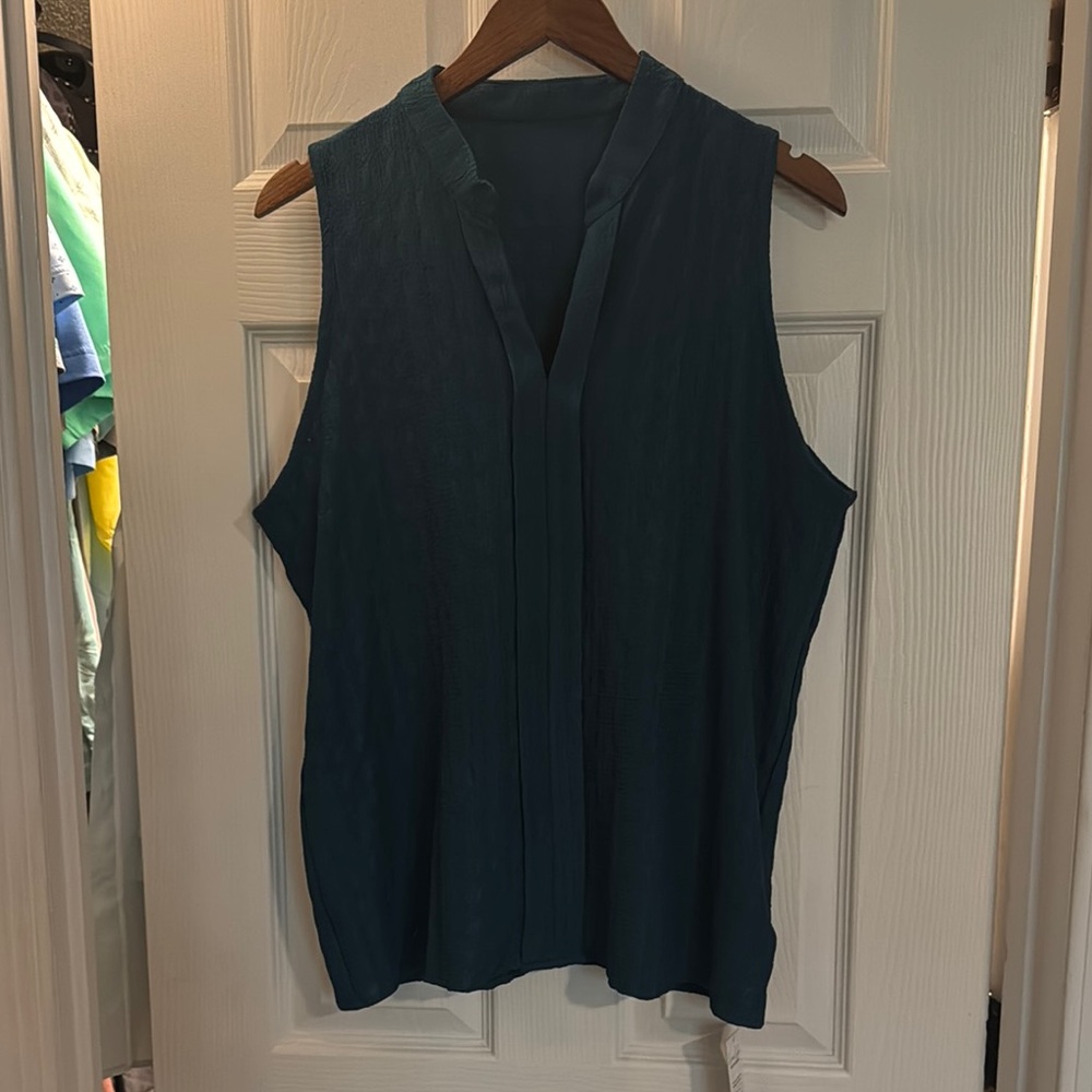 Sleeveless Teal Top